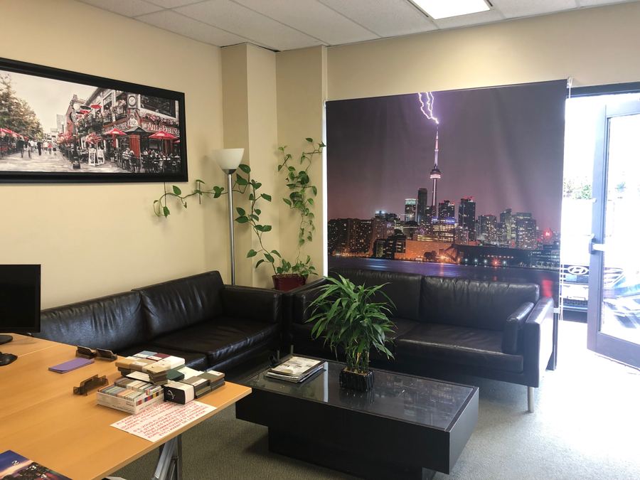 Private office and lounge