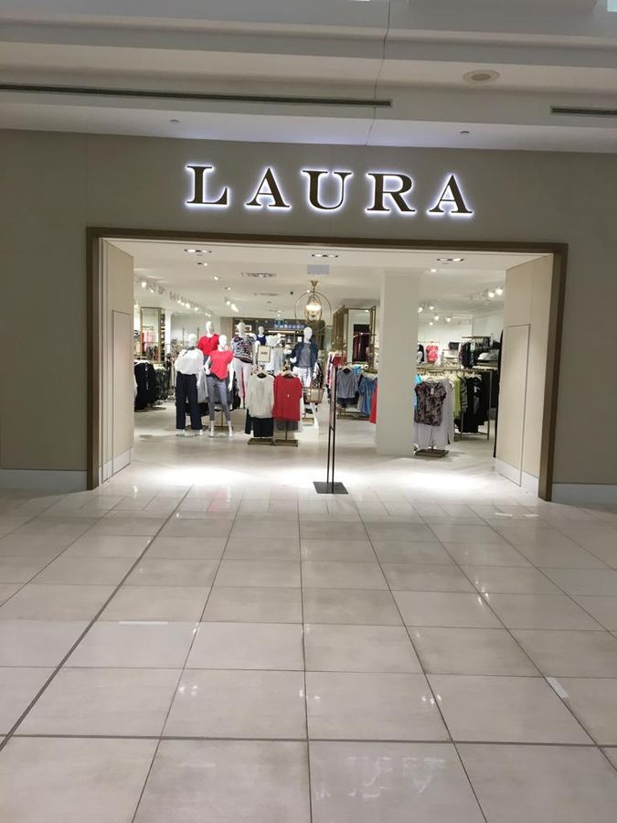 Retail storefront